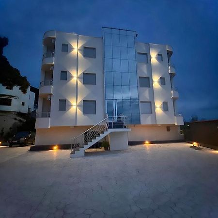 Vlorë Al Hotel מראה חיצוני תמונה