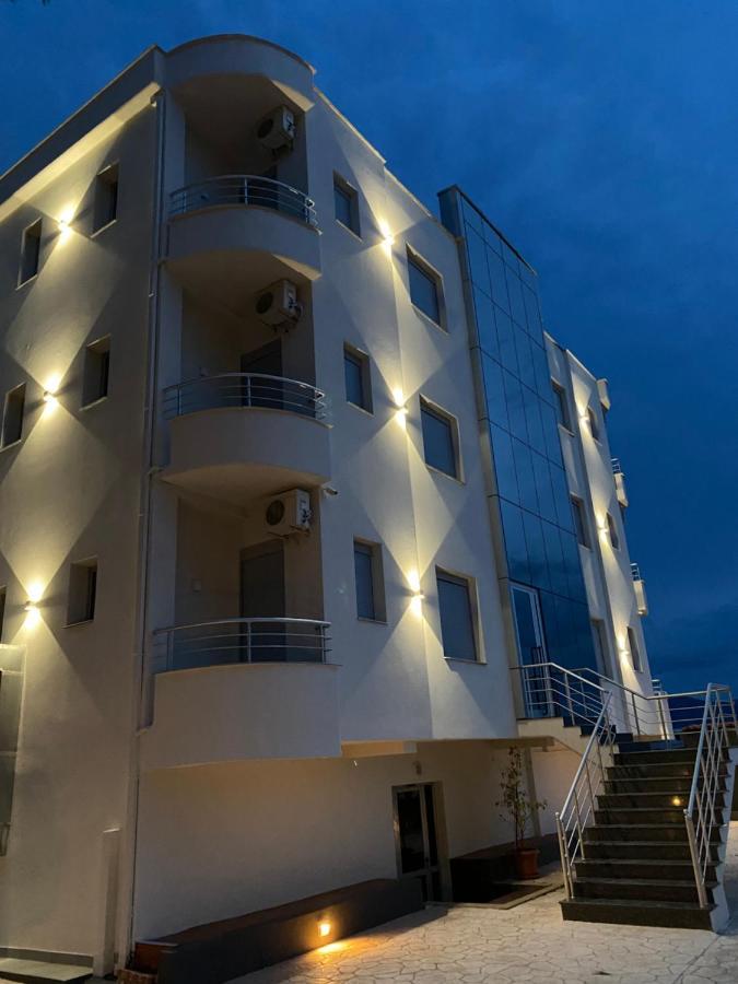 Vlorë Al Hotel מראה חיצוני תמונה