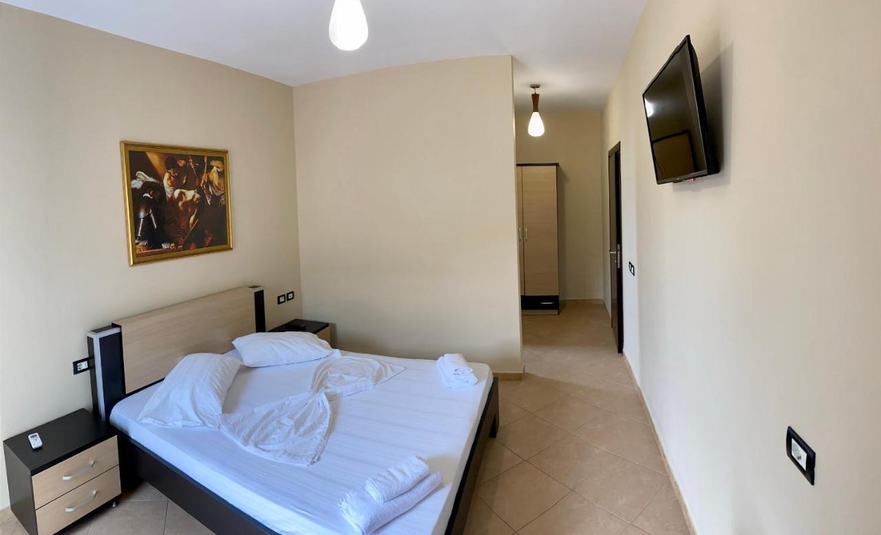 Vlorë Al Hotel מראה חיצוני תמונה