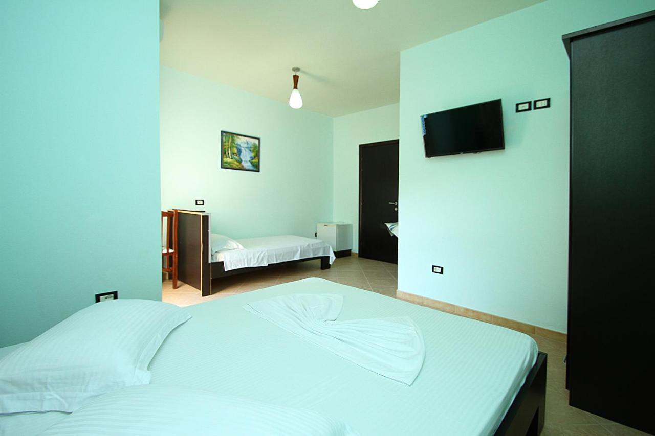 Vlorë Al Hotel מראה חיצוני תמונה